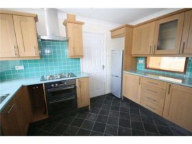 3 bedroom Semi-Detached to rent